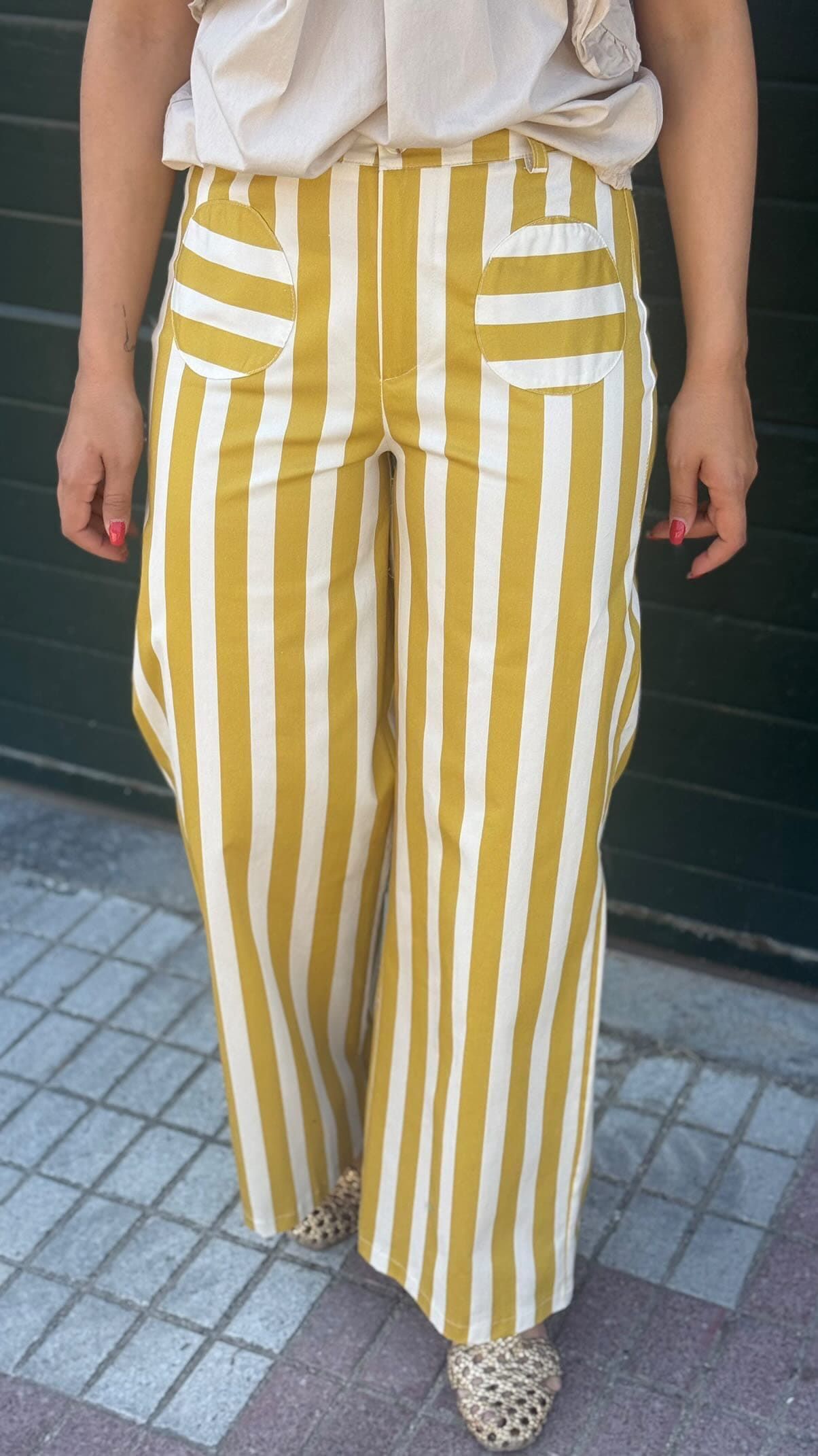 Pantalón rayas amarillas tiro medio - Imagen 3